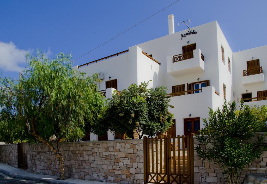 Aerolithos Hotel Adamantas  Buitenkant foto