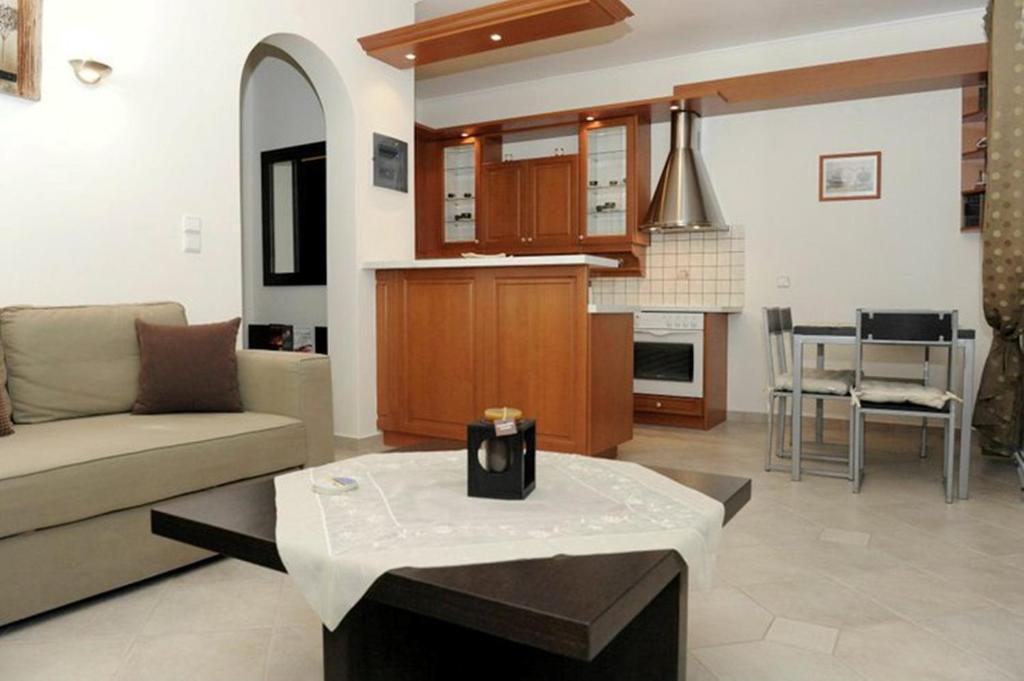 Aerolithos Hotel Adamantas  Kamer foto