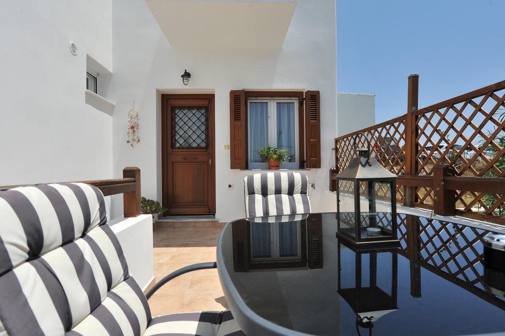 Aerolithos Hotel Adamantas  Buitenkant foto